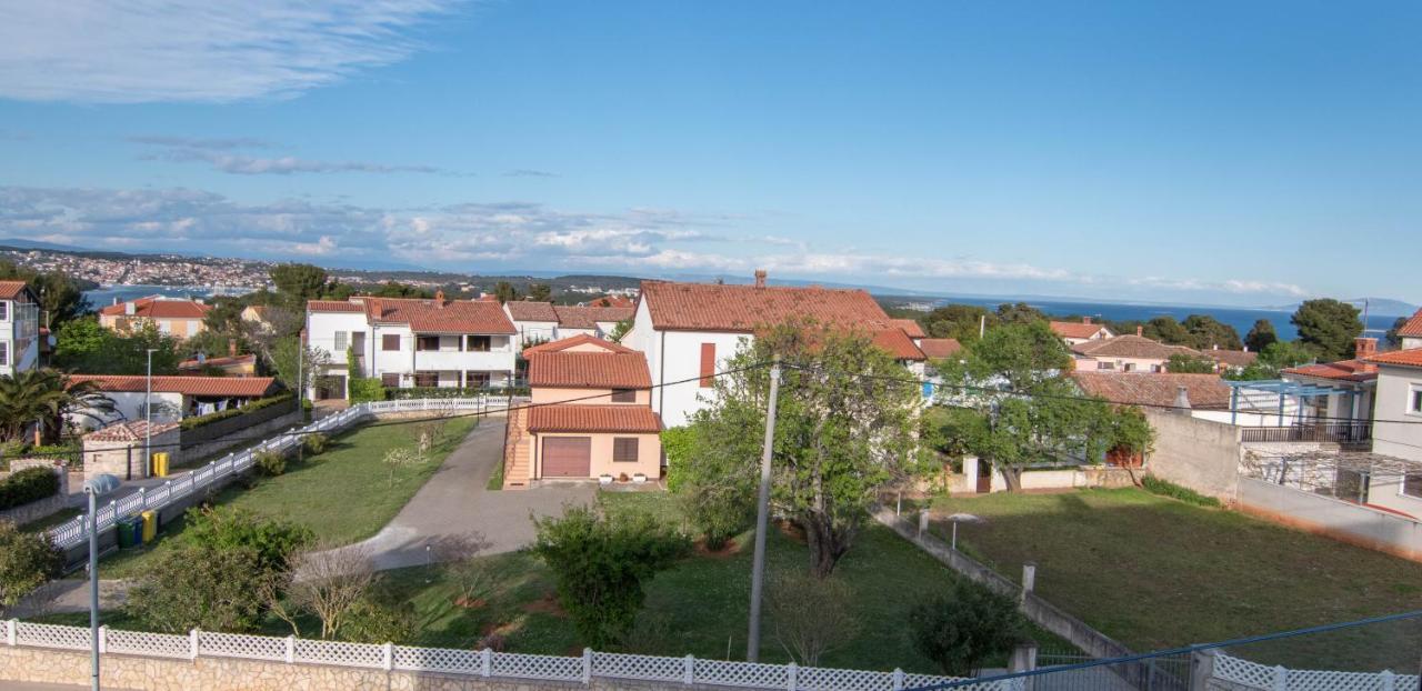 Luxury Apartment Faro With Sea View And Swimming Pool Premantura Bagian luar foto